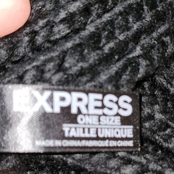 EXPRESS BLACK FAUX FUR ACRYLIC ETERNITY SCARF ONE SIZE - Picture 6 of 7